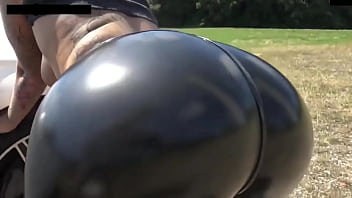 Preview 1 of Gril Dog Xx - Quiero venirme as&iacute_ en las nalgas de alguien