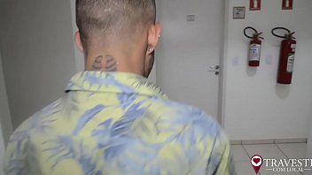 Preview 1 of Msn Sirica - Primeira vez do rapaz com Trans