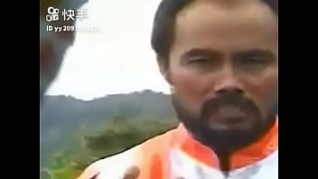 Preview 2 of Braser Com - Niam Nkauj Zuaj Paj Ntxhoo Lauj And Txiv Nraug Ntsuag Keeb Yaj