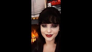Preview 1 of X Comxx - tribute 4 elvira