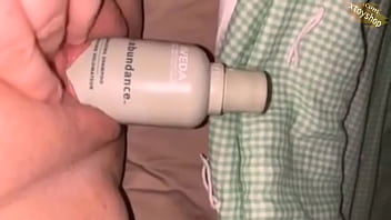 Preview 2 of Xxi Bf Bideo - Hot Fucking My Pussy With Shampoo Bottle