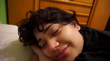 Preview 1 of Sliping Sex In Chachi - DUDA HUGNEN ACEITOU O DESAFIO DE LEVANTAR A ROLA DO BLUEZAO AP&Oacute_S 3 FODAS SEGUIDAS