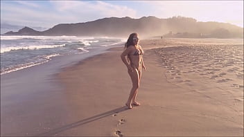 Preview 4 of Cum Inside Babysitter - Cenas fant&aacute_sticas da praia de naturismo mais linda do Brasil