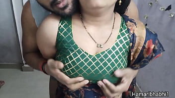 Preview 1 of Sister Plage - Hot Indian Aunty sex in saree. Big boobs Indian aunty fucked by her neighbour boyfriend.