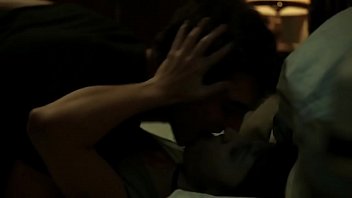 Preview 4 of Vidio Bokep Lesbi Pijat - la casa de papel 1x1