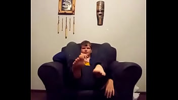 Preview 2 of Videyo Sex Maim - Show my feet on a chair