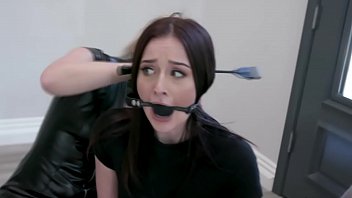 Preview 1 of Xxx X Dog Nnxxxxxx - Sadomasochism lesbians turn a foursome into a big hard fuck scene.