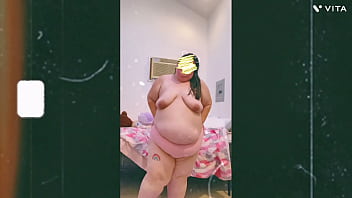 Preview 3 of Lesben Sex Scherenstellung - Mature Old Cougar Saggy Tit topless dance in front of cam