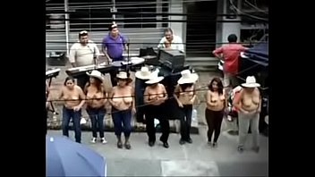 Preview 3 of Nice Bott - NAKED DANCING BAILANDO EN PELOTAS