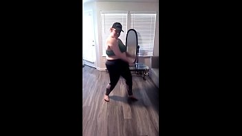 Preview 2 of Pussy Sqruitimg Cute - sweaty bbw workout