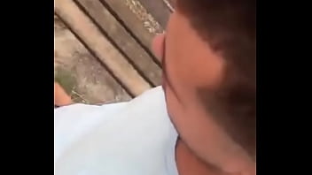 Preview 4 of Bhabi Xxxxnx - Mamando em p&uacute_blico