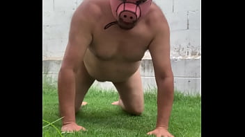 Preview 2 of Teen 3x1 - Cerdito en el pasto