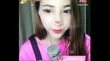 Preview 2 of Rachel Zane - Em g&aacute_i xinh xắn ngồi h&aacute_t tr&ecirc_n livestream Uplive