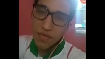 Preview 2 of Infean Poran - pebinha dotado seduzindo para sua namorada e caiu na net