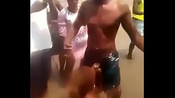 Preview 2 of Fresh Cute Nice Chicks Xxx - Mozambican fuck in the beach