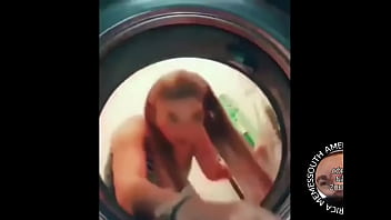 Preview 1 of Babe Mashek - Comendo irm&atilde_zinha presa na m&aacute_quina