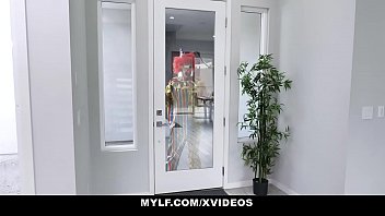 Preview 1 of Beautiful Girl Potn - MYLF - Sexy Cougar (Alana Cruise) Gets Fucked By A Big Dick Clown