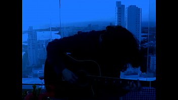 Preview 2 of Kiss Gril Sexy - joven es follado por la severa traba con la que hizo su canci&oacute_n