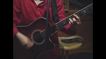 Preview 3 of Kiss Gril Sexy - joven es follado por la severa traba con la que hizo su canci&oacute_n