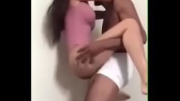 Preview 4 of Double Penetration Elsa Jean - Morena sentando no neg&atilde_o