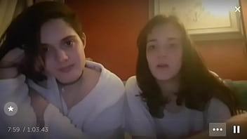 Preview 1 of Jappan Xnxx - [ESPA&Ntilde_A] BBsitas se besan por Periscope PT.2