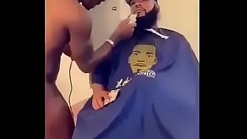 Preview 2 of Sex Dans Le Salon - naked barber