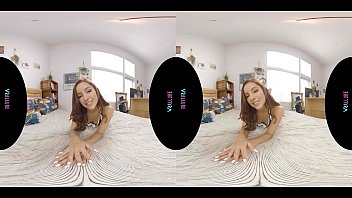 Preview 1 of Real Acara Tv Brazil - Babe in pink Chavon Taylor gets her pussy pounded