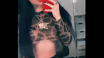 Preview 4 of Sunny Leone And Dog Sexy Video - Tati zaqui com roupa transparente mostrando a teta