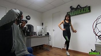 Preview 3 of Hijra Sex Fack American - Paola Gurgel se prepara para gravar para Hardbrazil - Binho Ted