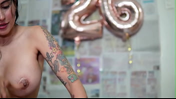 Preview 4 of Osum Fuk - festejo mi cumplea&ntilde_os y el fotografo me termina follando
