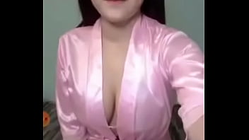 Preview 2 of Lili Sensual Green Part 2 - Em g&aacute_i đội MU