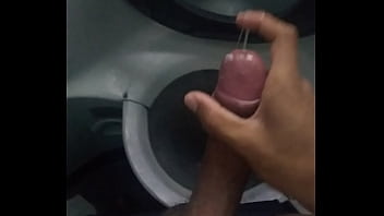 Preview 4 of Trk Lezler - Novinho gozando no &ocirc_nibus de viagem