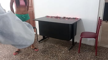 Preview 1 of Phim Se Hd - HOMEMADE INDIAN PORN!! THE OWNER OF THE COMPANY ASKS THE INNOCENT WORKER TO DANCE ON HIS DESK TO EARN A PAY RAISE. THE BOSS IS A DAMN GUY