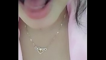 Preview 1 of Suzi Soumise - E ấy nứng lắm rồi