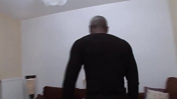 Preview 1 of Ping Pong Ball Shooting Pussy - Nikita Bellucci se fait dilater les orifices par un amateur black.