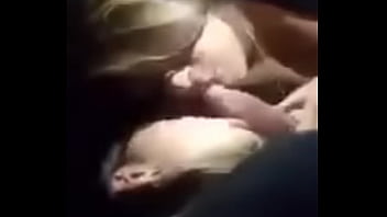 Preview 1 of Sex Pouna - Sal&iacute_ de fiesta con dos amigas y as&iacute_ terminamos