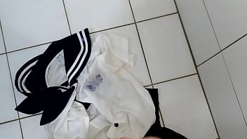 Preview 2 of Kidnapped Petite - 制服にぶっかけ　たいわんの制服