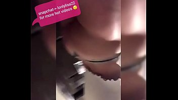 Preview 1 of 10 Yars And Garls Xnx Sxi Hot - Deutsches Teen mit grossen Titten masturbiert in der &Ouml_ffentlichkeit