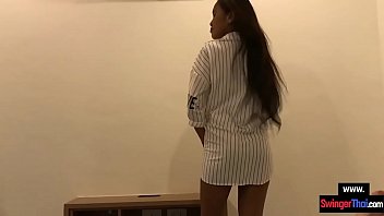 Preview 4 of Desi Randi Xnx - Asian girlfriend gives boyfriend long lasting blowjob