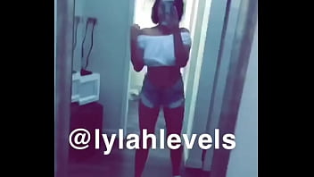 Preview 2 of Vdeoxxxs - LylahLevels feeling herself while she gets ready for work