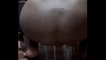 Preview 1 of Birgin - jogando leitinho do garotao pra fora