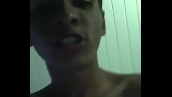 Preview 1 of Two One Xxx Bigs Bodies Xxx - Sentando na rola sorrindo