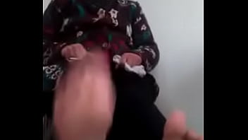 Preview 4 of Indian Pussy Sniffing - pies m&eacute_xicana
