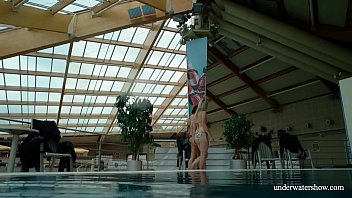Preview 1 of Mom Clean Floor - Marusia and Melisa Darkova underwater lesbos