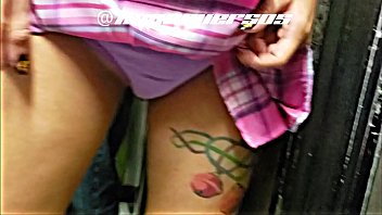 Preview 1 of Desi Xxx Ful Muve - mexicana se masturba en el metro,  ense&ntilde_a las bragas y las tetas