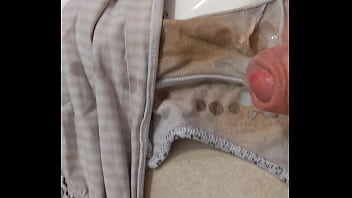 Preview 4 of Sex Barzear Big Boobes - Cumming in dirty panties