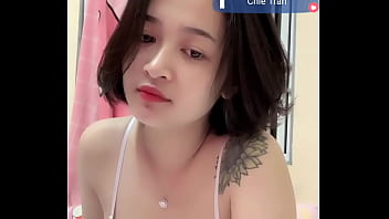 Preview 3 of Teens Desi - Em chie trần ngực đẹp tuyệt trần