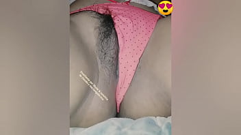 Preview 2 of Dedcrtosg - Claudia d. con su tanga rosada y conchita peluda