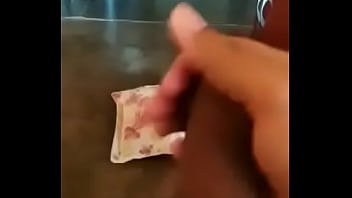 Preview 1 of 18 Mom Xxx - Novinho se masturbando e gozando pra mim por v&iacute_deo