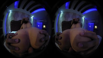Preview 1 of Downblouse Pantyhose - Trio con colombianas en VR juego de la botella